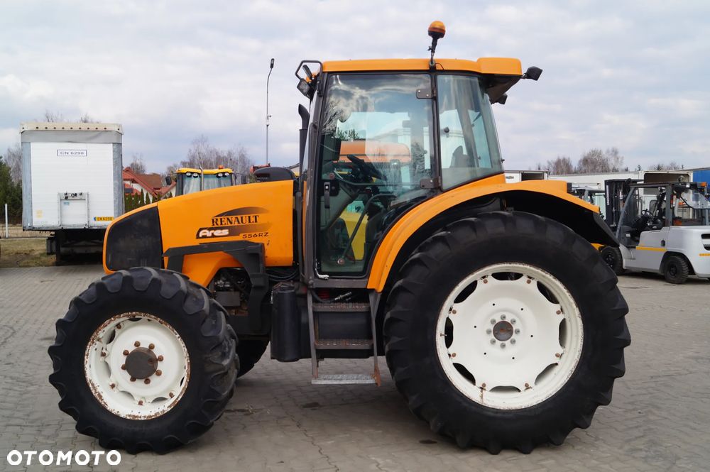 Renault Ares 556 RZ - 7