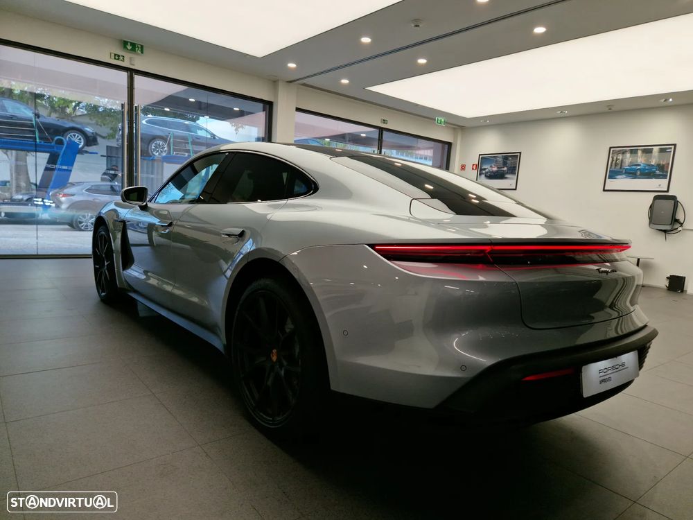 Porsche Taycan Standard - 3