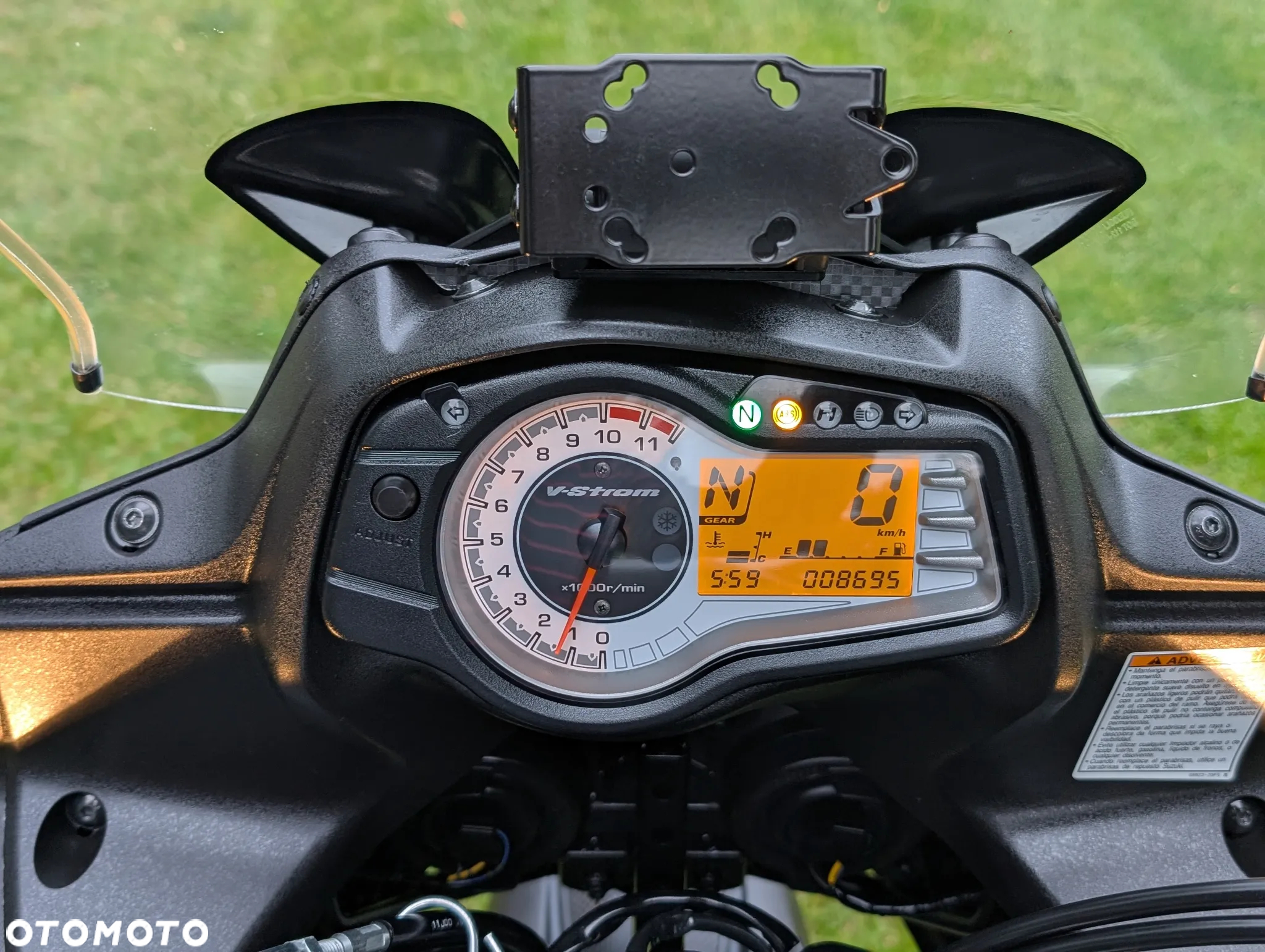 Suzuki V-STROM - 32