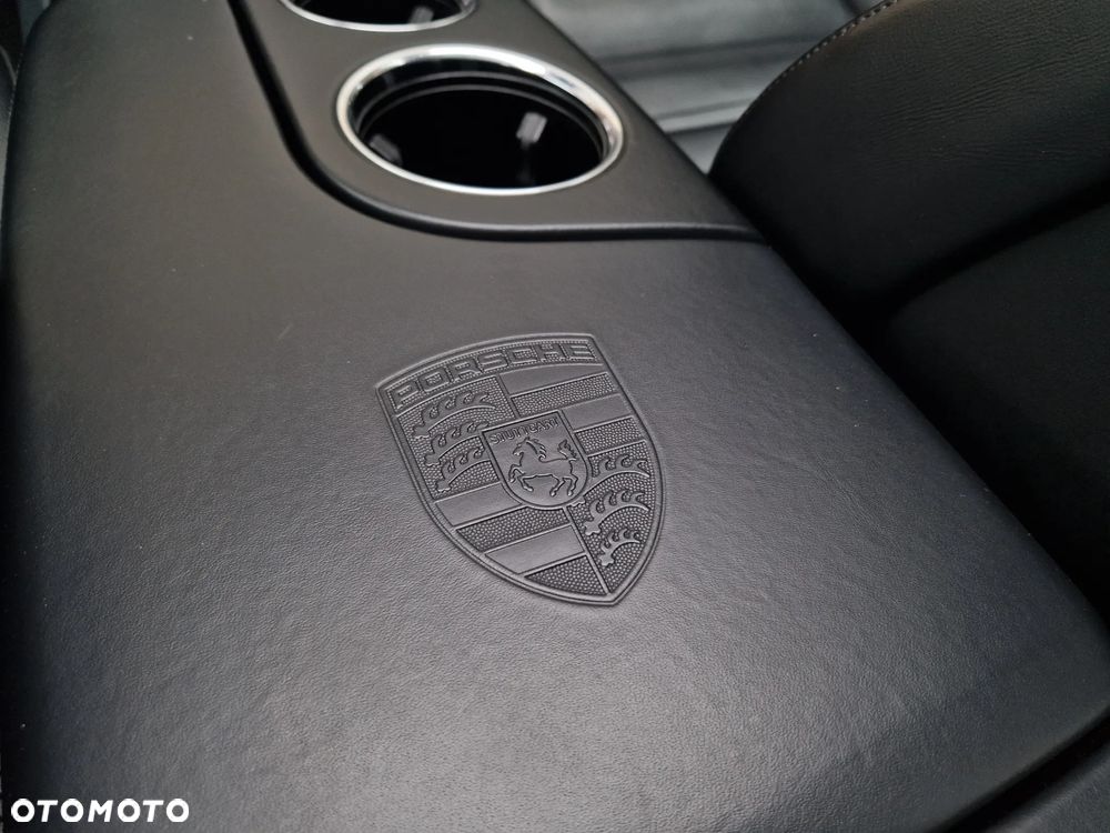 Porsche Panamera 4 - 38