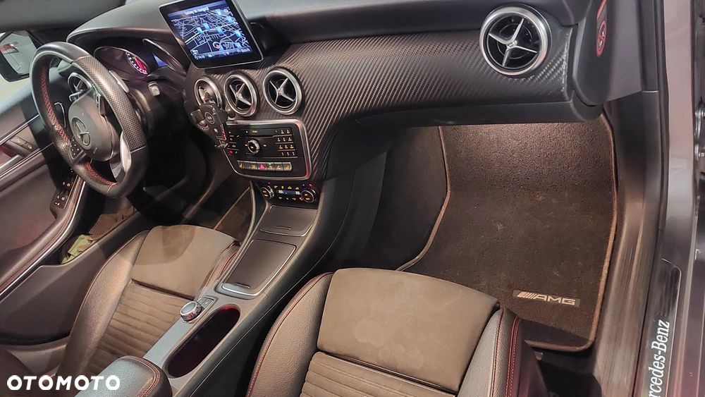 Mercedes-Benz Klasa A 220 4-Matic AMG Line - 9