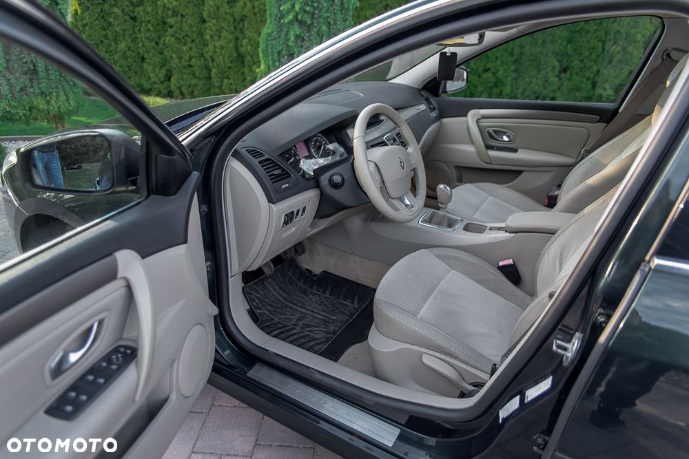 Renault Laguna 2.0 Privilege - 27