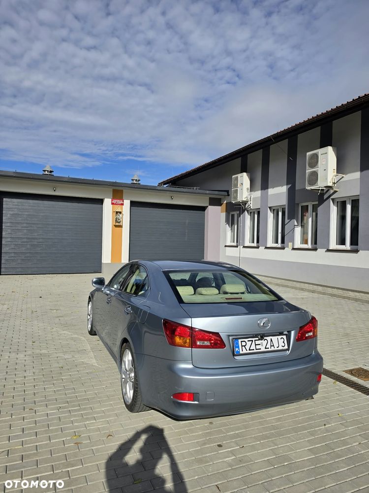 Lexus IS 220 D Elegance - 12