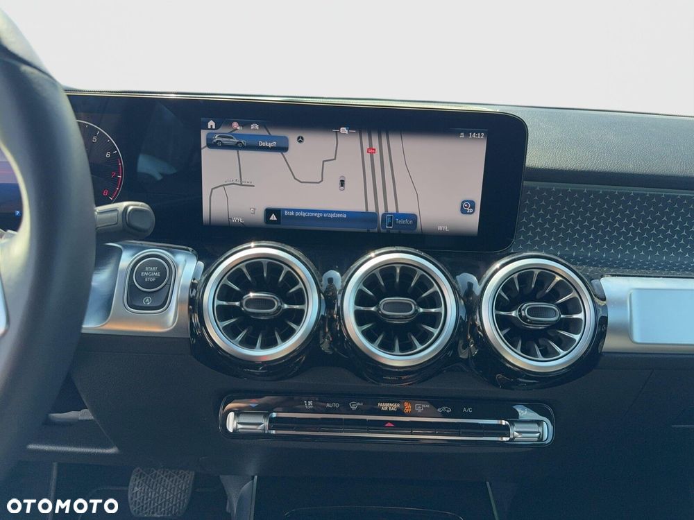 Mercedes-Benz GLB - 15
