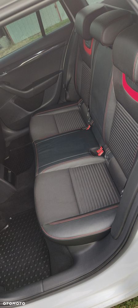 Skoda Octavia 2.0 TDI RS DSG - 8