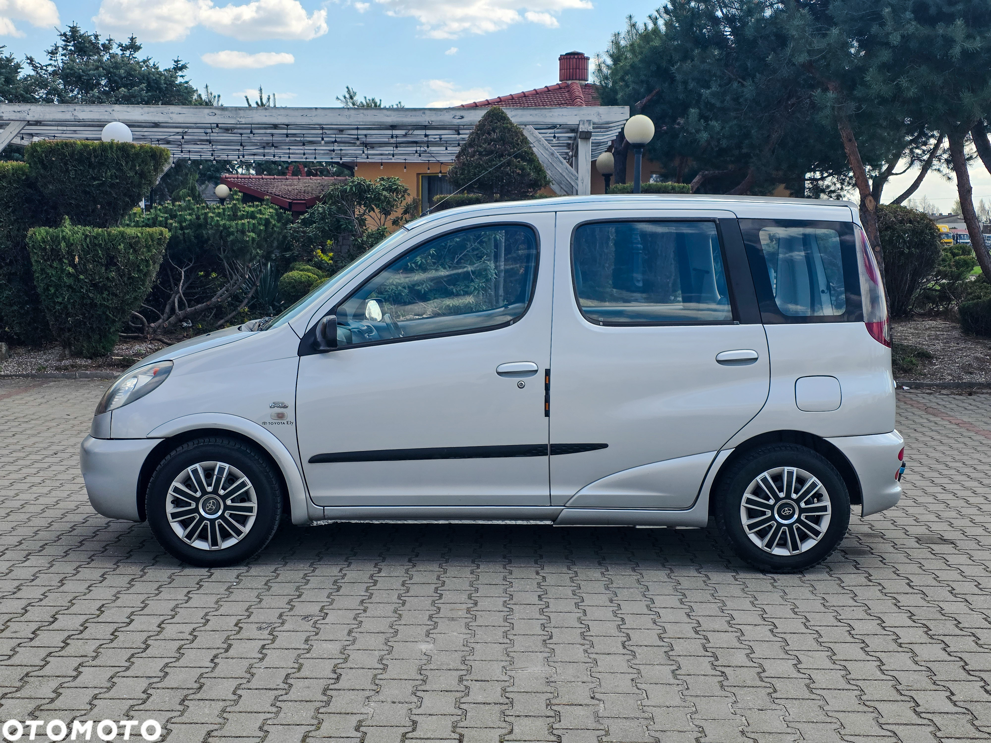 Toyota Yaris Verso 1.4 D-4D - 3