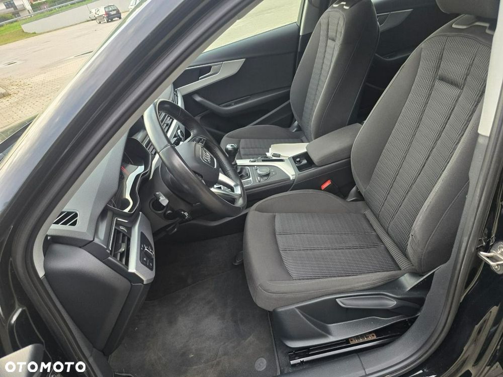 Audi A4 Limousine - 30