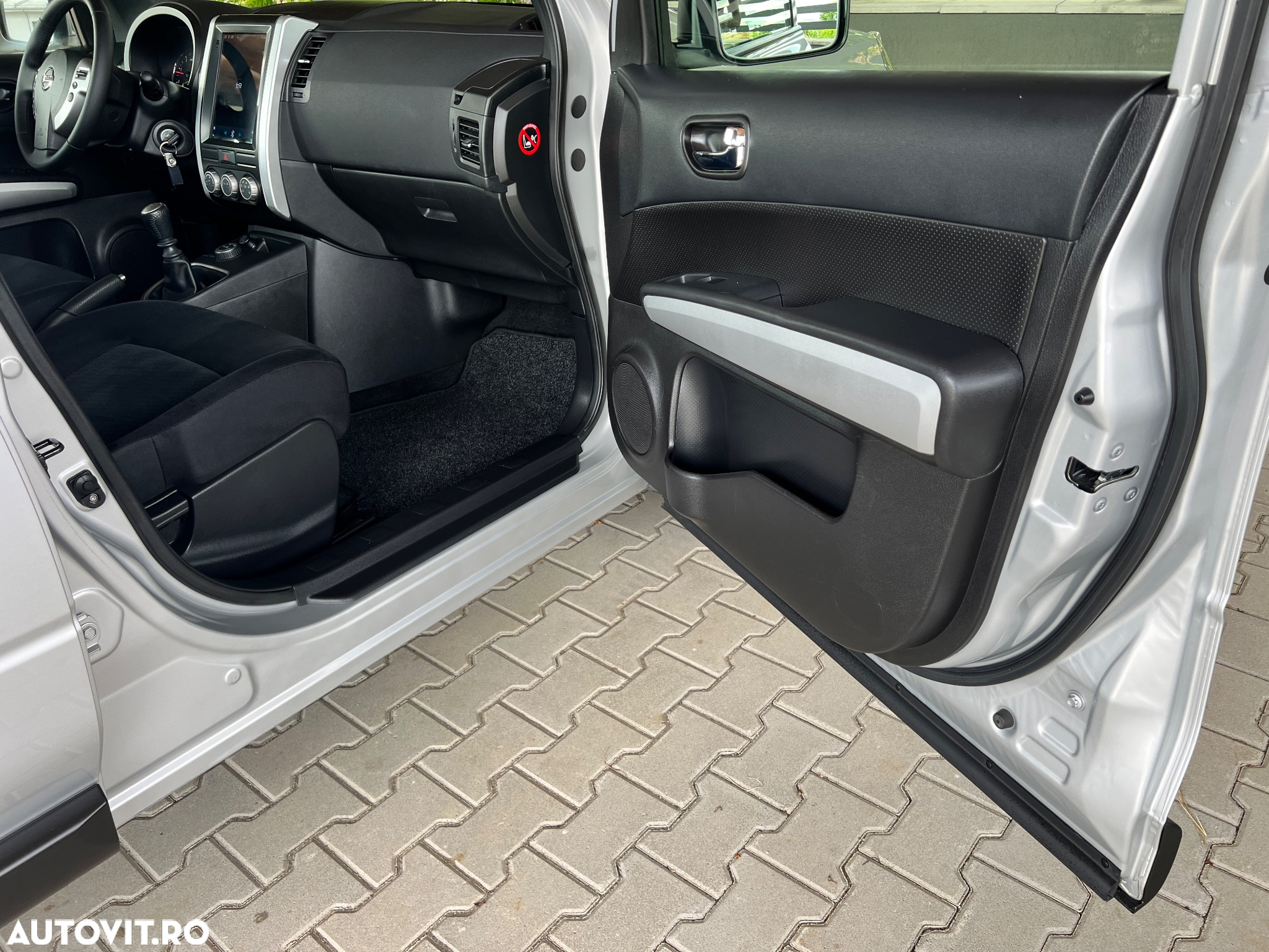 Nissan X-Trail 2.0 dCi 4x4 DPF LE - 29