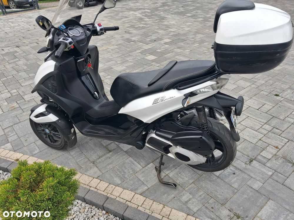 Piaggio MP-3 - 4