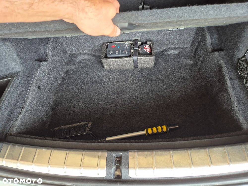 BMW X1 sDrive18i GPF Advantage - 19