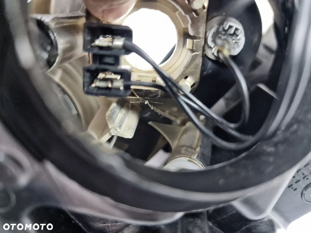 RENAULT CLIO 3 III LIFT 09-12 LEWA LAMPA PRZEDNIA PRZÓD SOCZEWKA , NR 260107046R , NR AUKCJI LA304 - 21