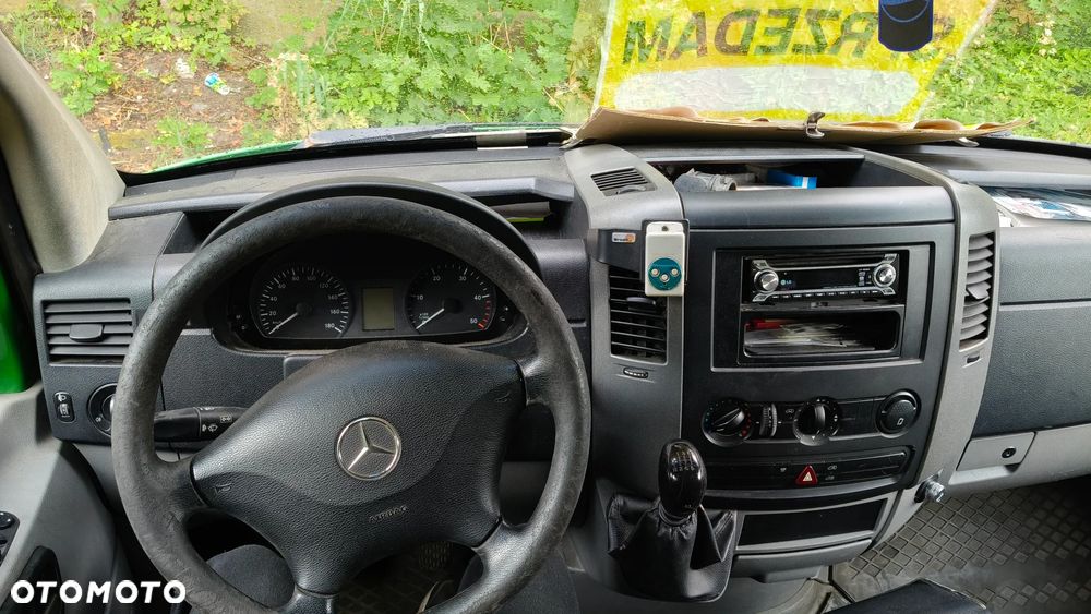Mercedes-Benz Sprinter - 11