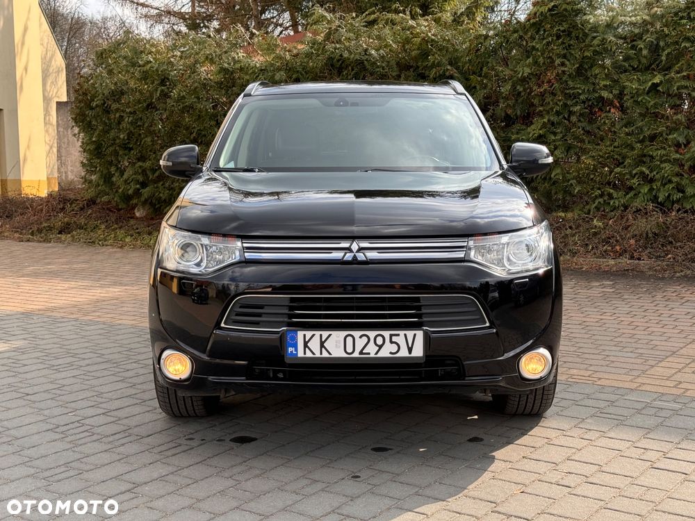 Mitsubishi Outlander Intense + - 7