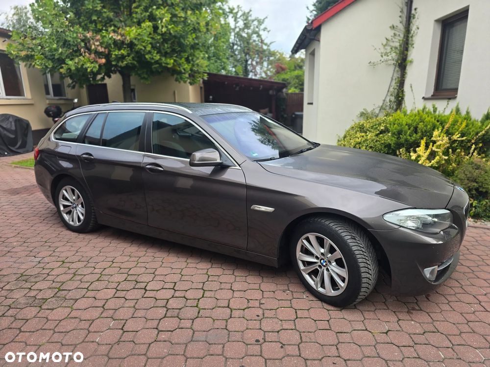 BMW Seria 5 525d Sport-Aut - 4