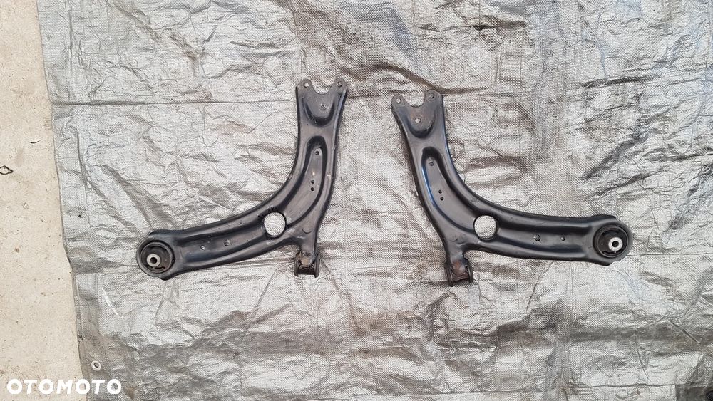 VW PASSAT B8 WAHACZE PRZEDNIE 3Q0407154B 3Q0407153B - 1