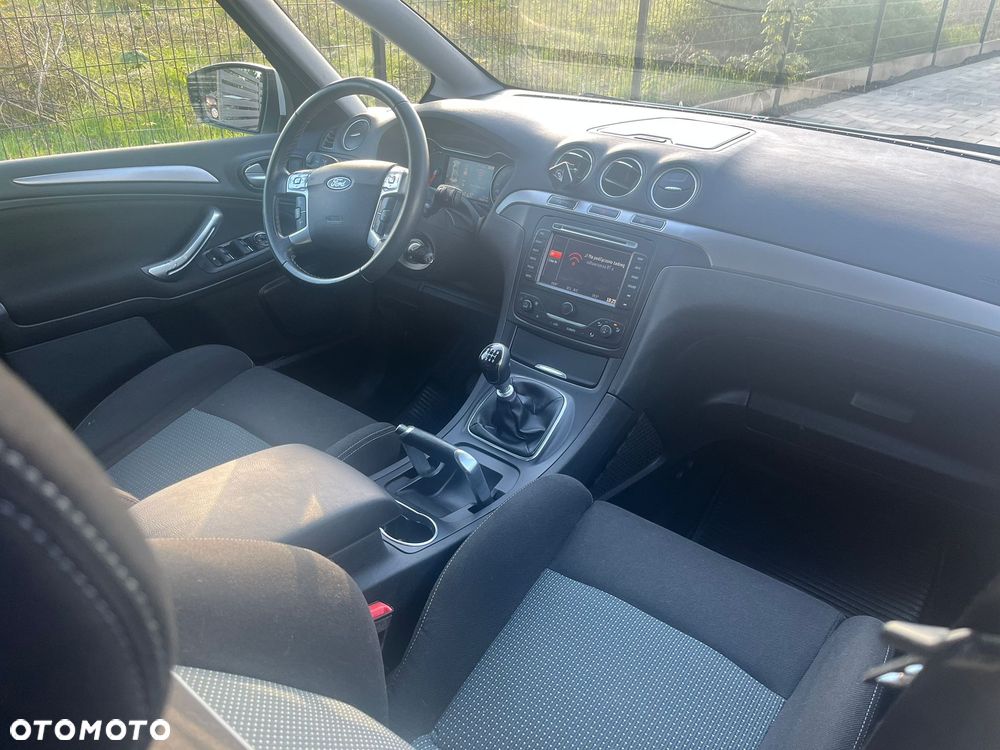 Ford S-Max - 9