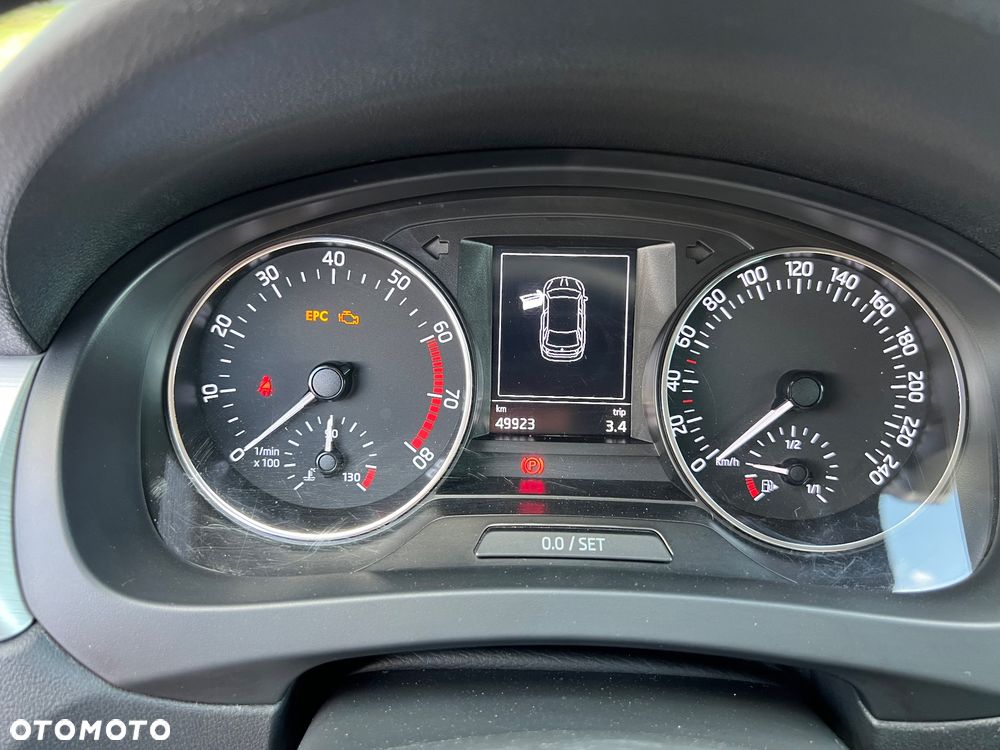 Skoda RAPID 1.2 TSI Green tec Edition - 18
