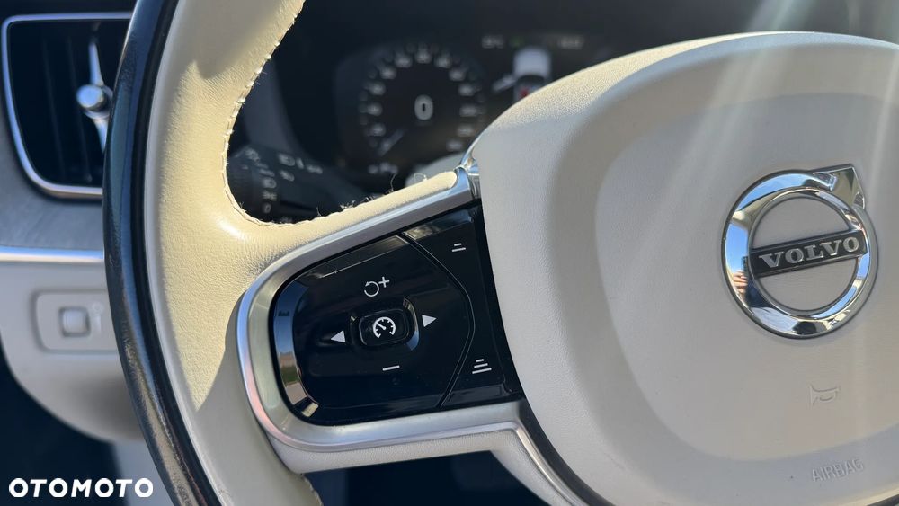 Volvo XC 60 B4 D Inscription - 14