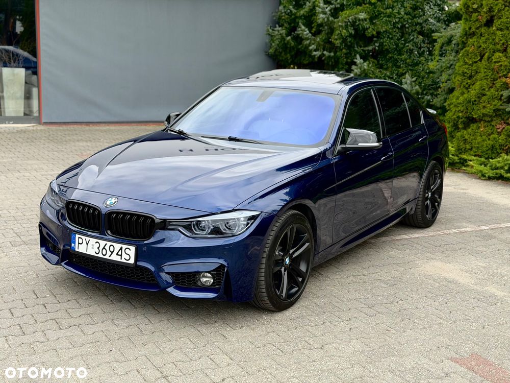 BMW Seria 3 330i - 10
