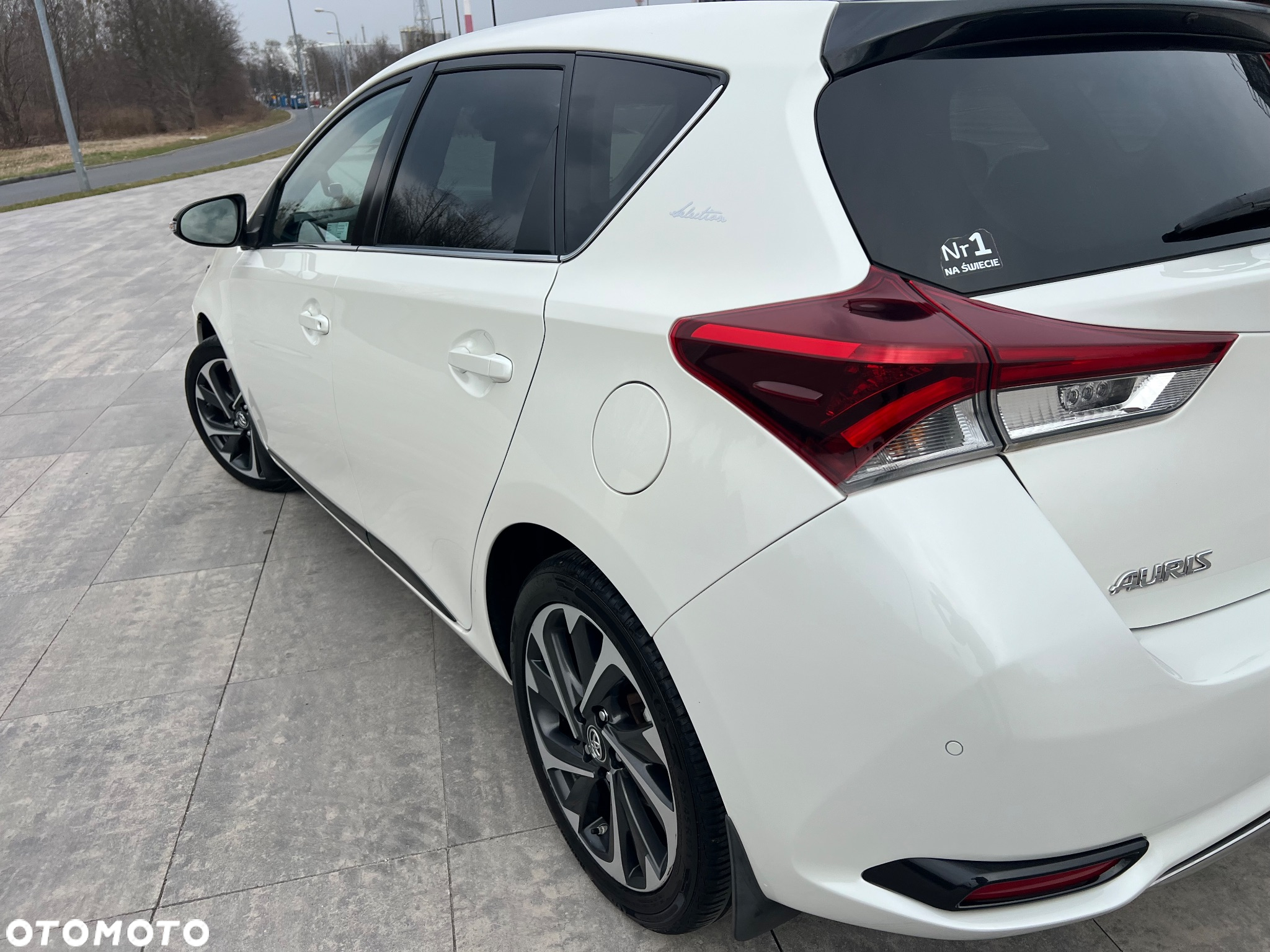 Toyota Auris 1.6 Selection - 6