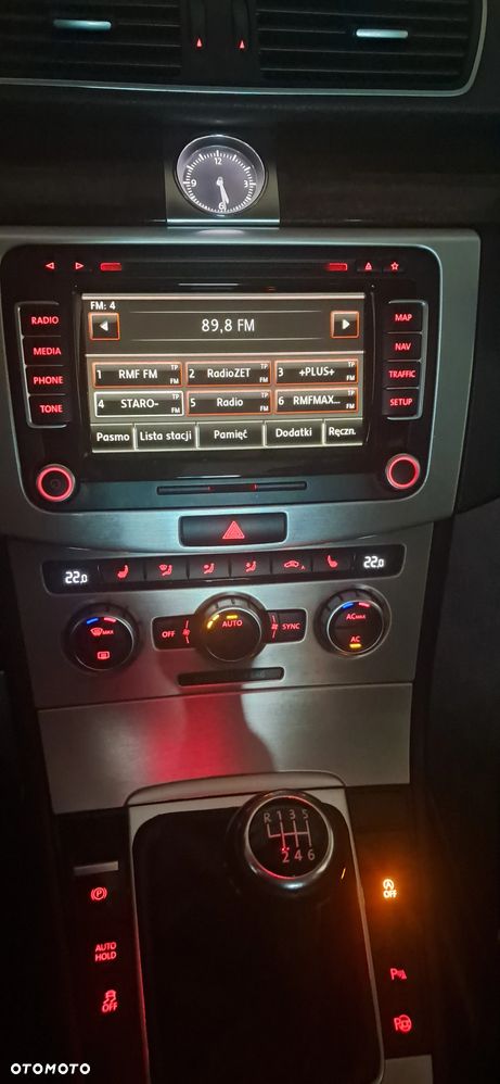 Volkswagen Passat 2.0 TDI Highline - 36