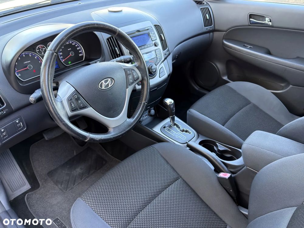 Hyundai i30 1.6 Comfort EU5 - 20