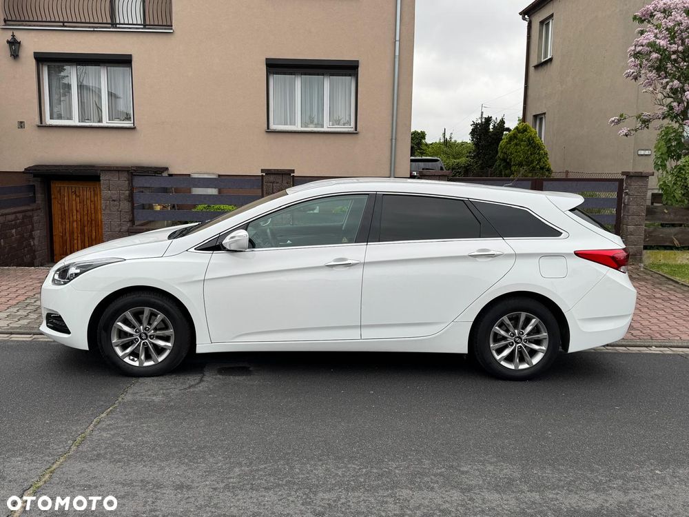 Hyundai i40 Kombi blue 1.7 CRDi Style - 17