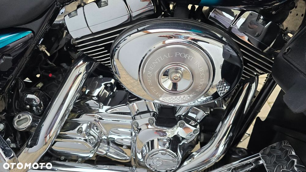 Harley-Davidson FLHTCU Ultra - 20