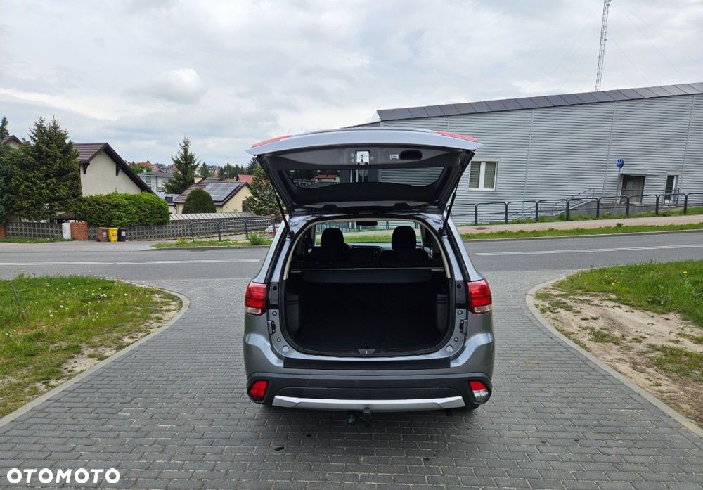 Mitsubishi Outlander - 27
