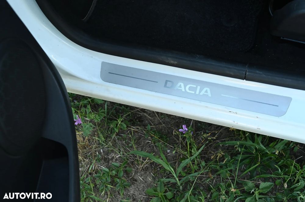 Dacia Logan 1.2 - 11