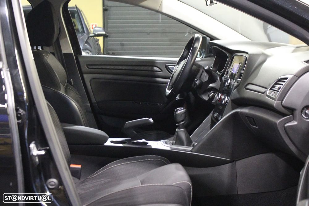 Renault Mégane Sport Tourer 1.5 dCi Zen ECO - 17