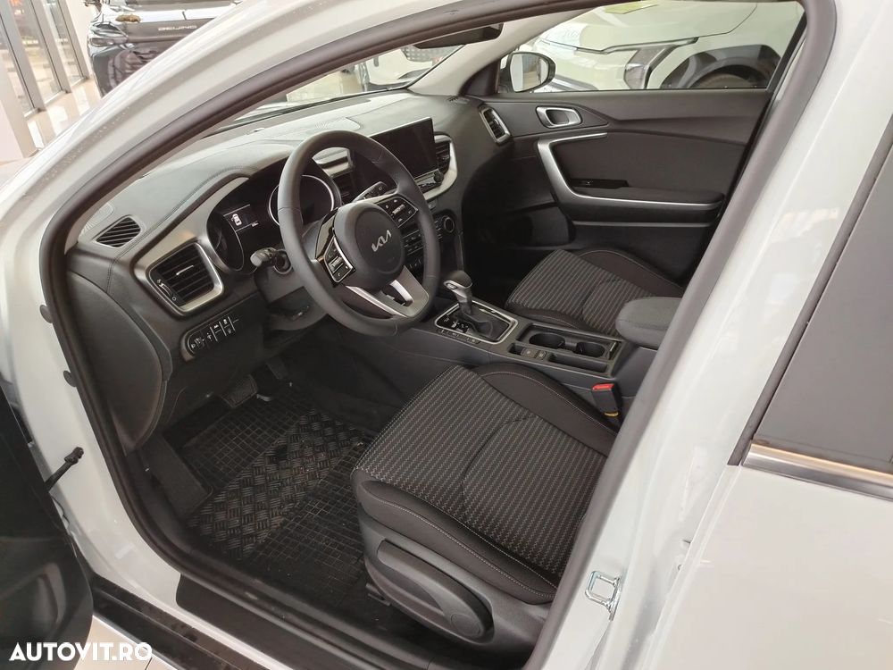 Kia XCeed 1.5 T-GDI 7DCT City - 10