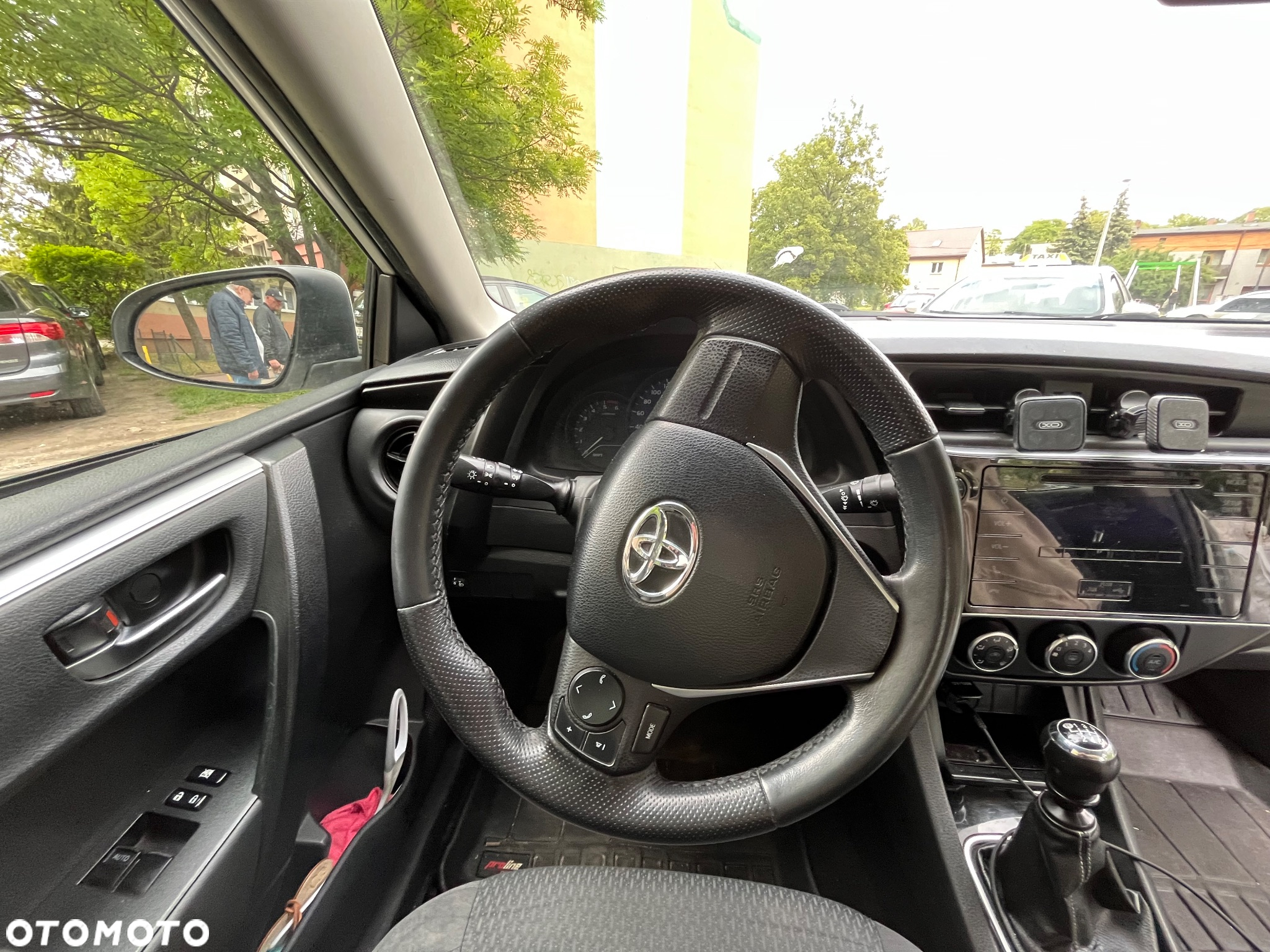Toyota Corolla - 24