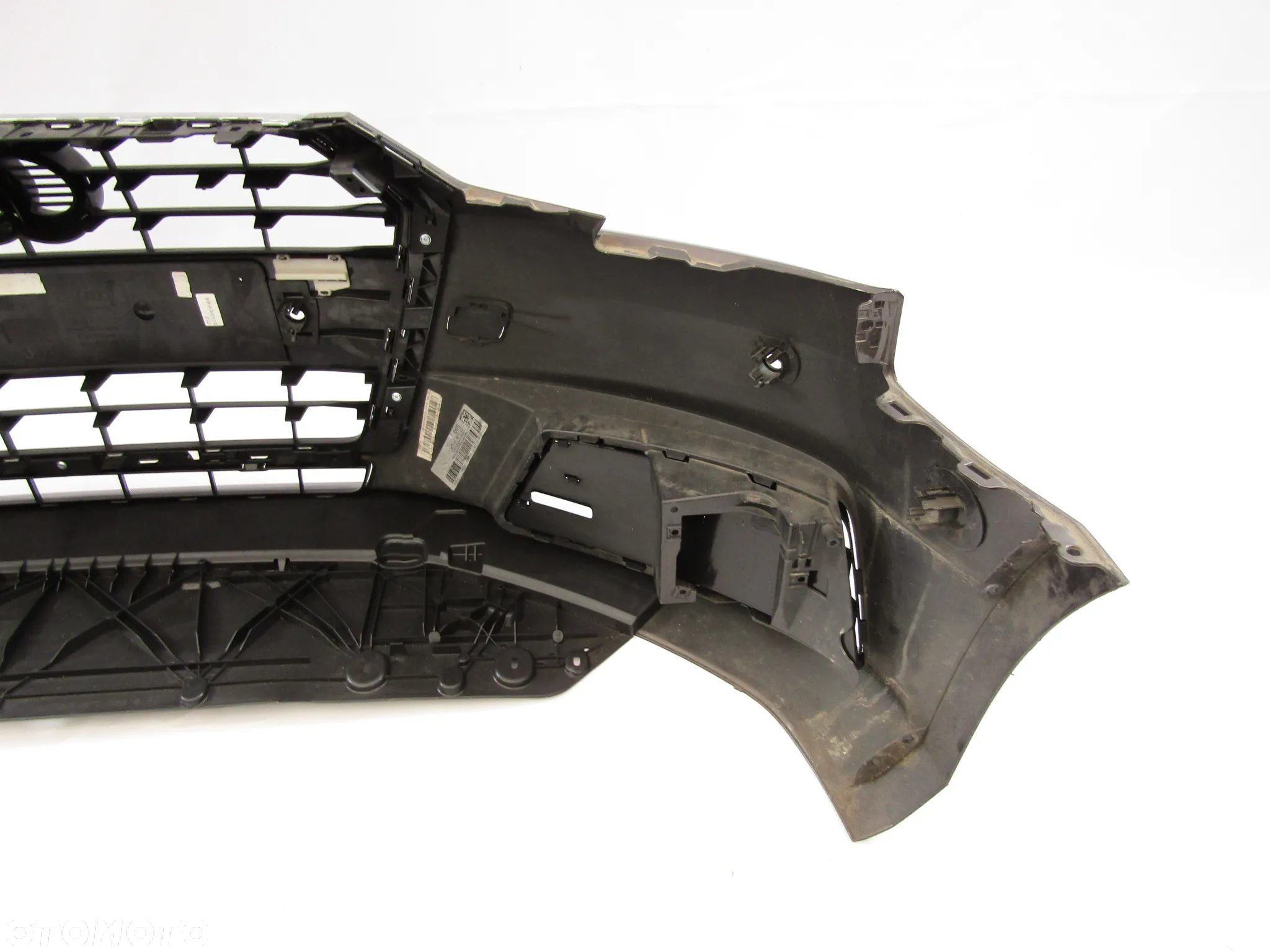 Zderzak przedni Audi A4 B9 15 - 19 Pdc-6 + Atrapa Lakier LY8Q - 19