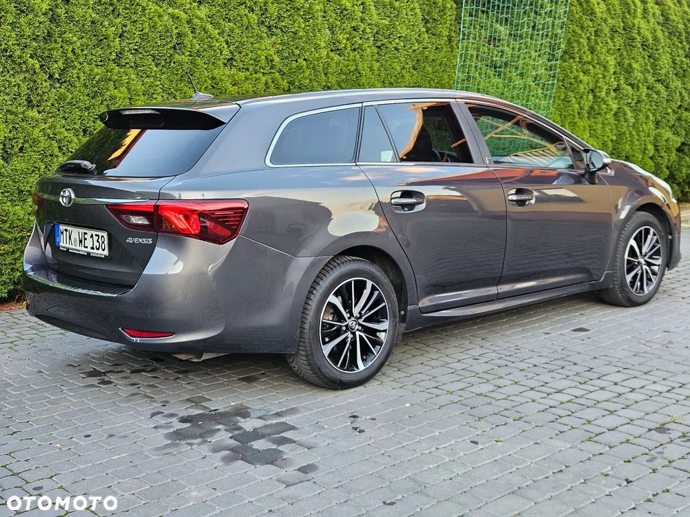Toyota Avensis - 9