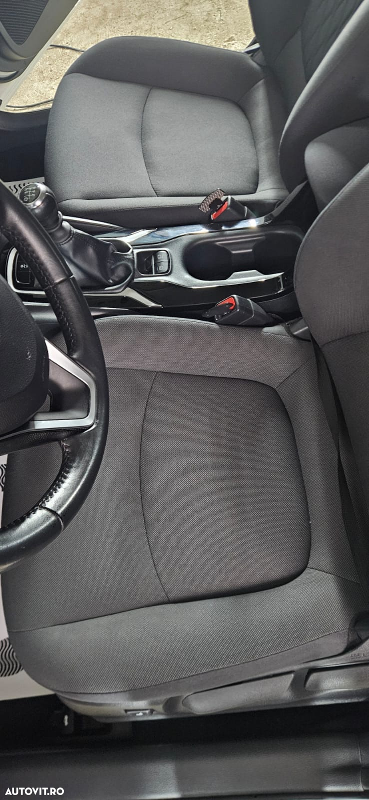 Toyota Corolla Sedan 1.6 Dynamic - 13