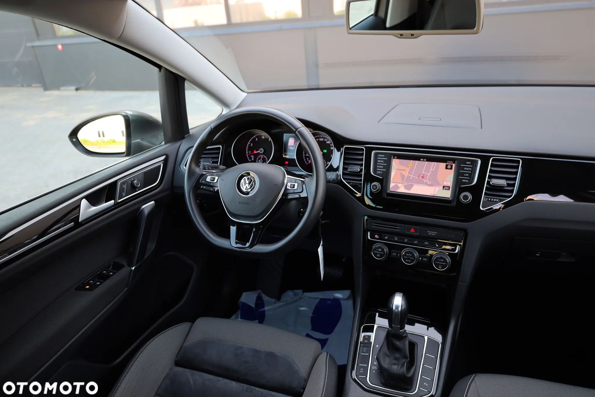 Volkswagen Golf Sportsvan 1.4 TSI (BlueMotion Technology) DSG Highline - 27