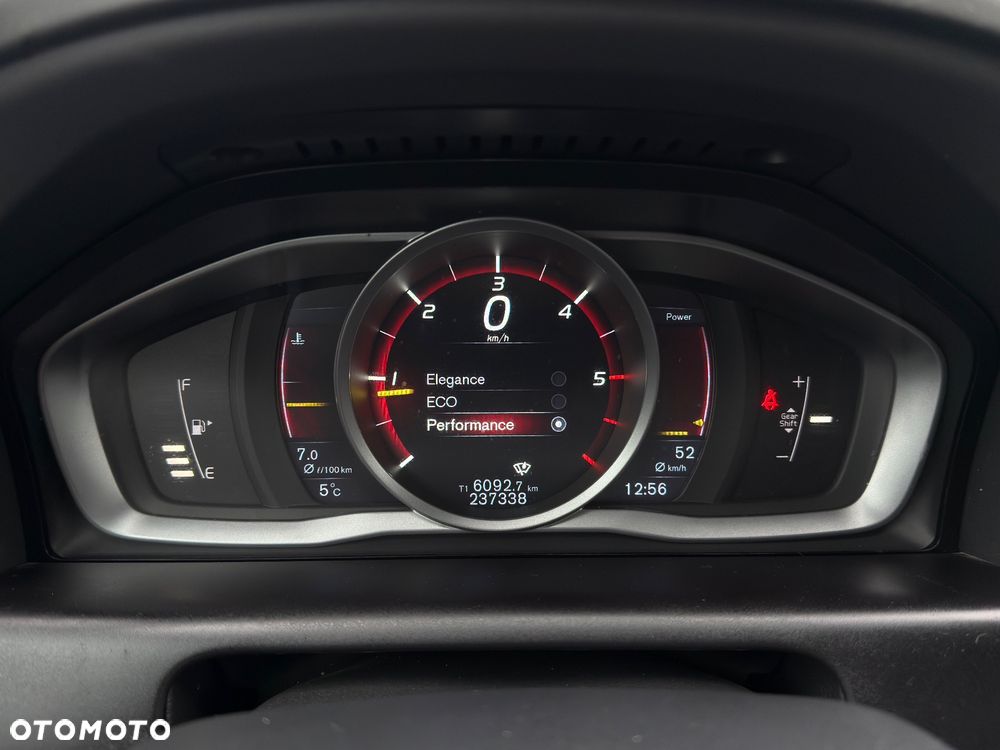 Volvo XC 60 D3 Ocean Race - 34