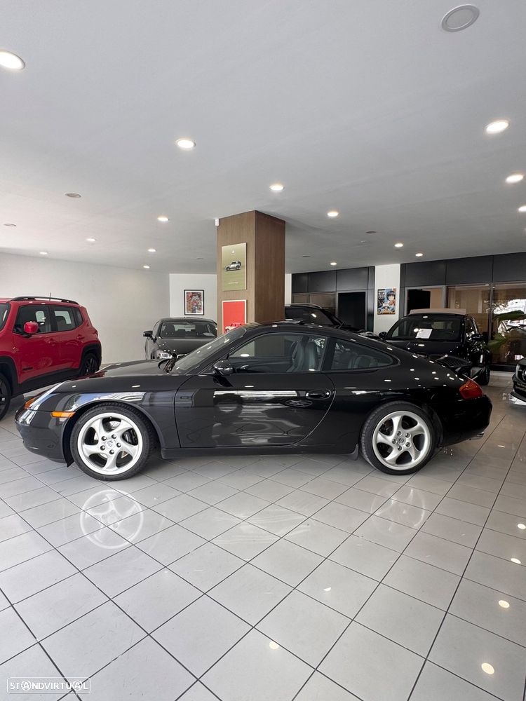 Porsche 911 (996) Carrera Coupé - 4