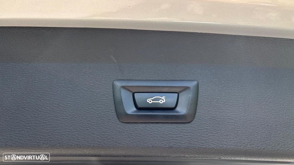 BMW X1 16 d sDrive Advantage Auto - 9