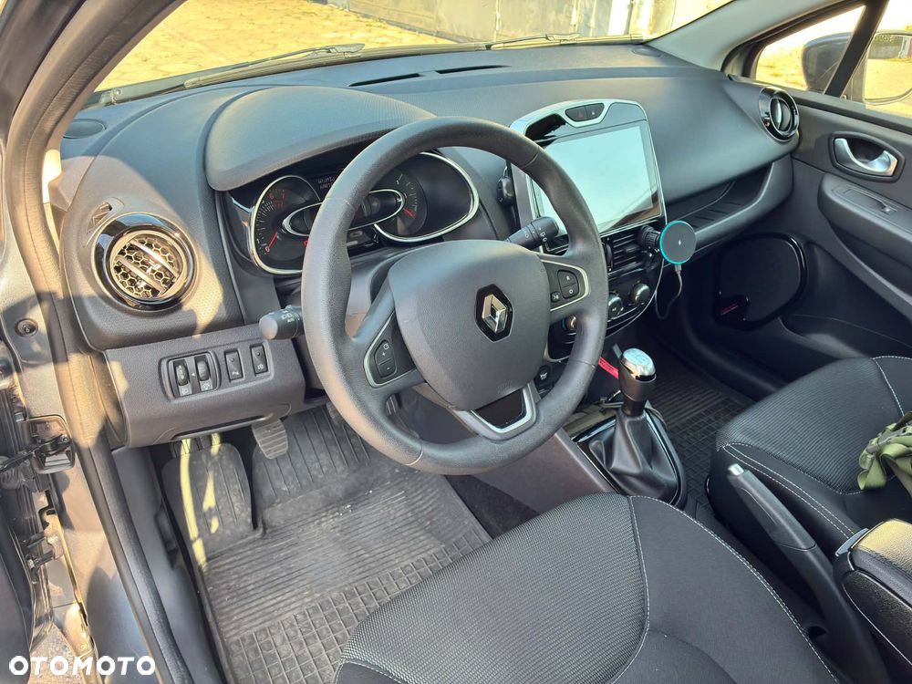 Renault Clio - 5