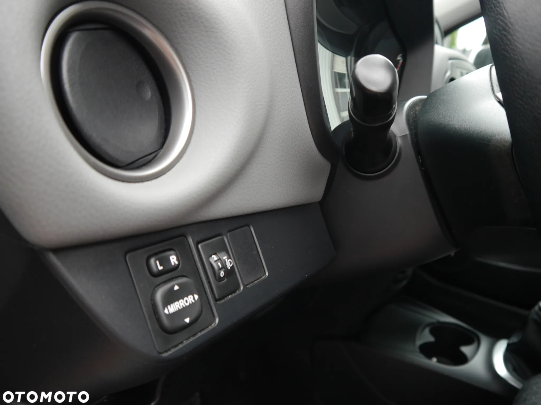Toyota Yaris 1.33 Active - 12