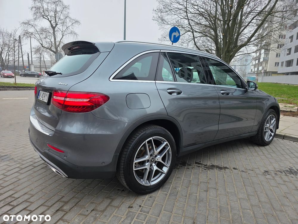 Mercedes-Benz GLC 250 4Matic 9G-TRONIC AMG Line - 30