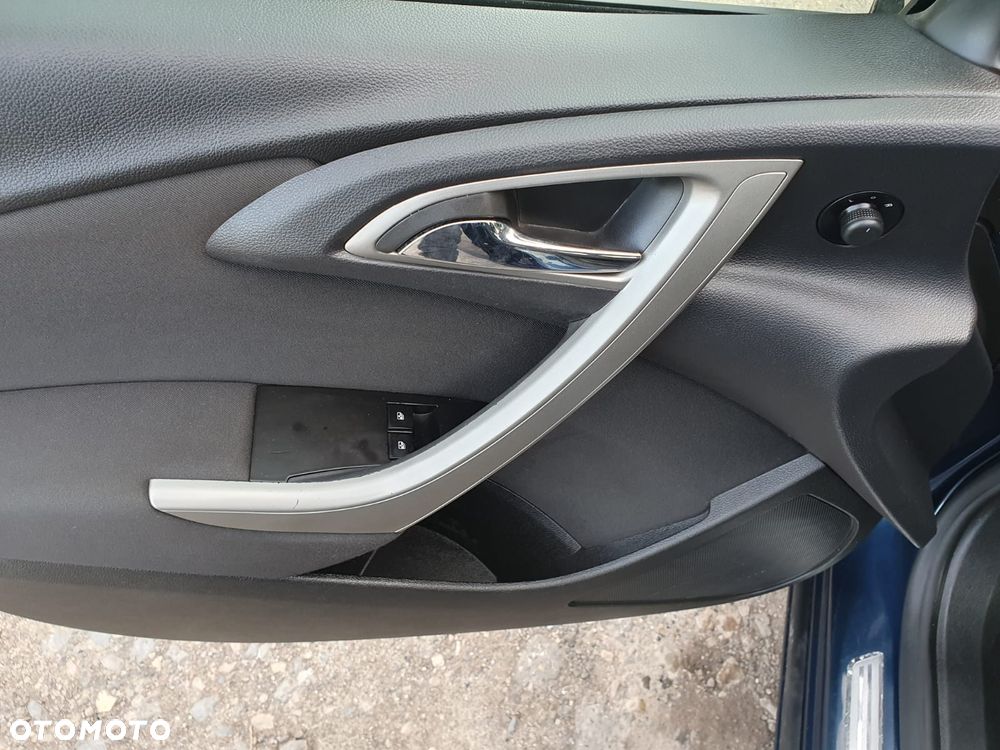 Opel Astra 1.4 Turbo Design Edition - 18