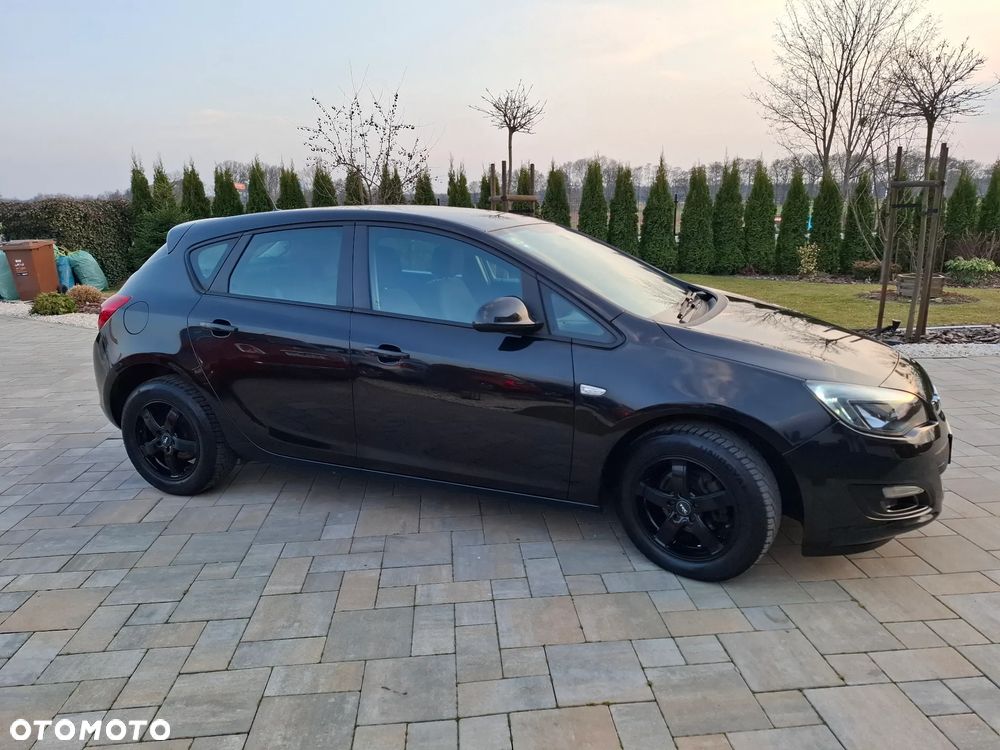 Opel Astra 1.4 Sport - 24