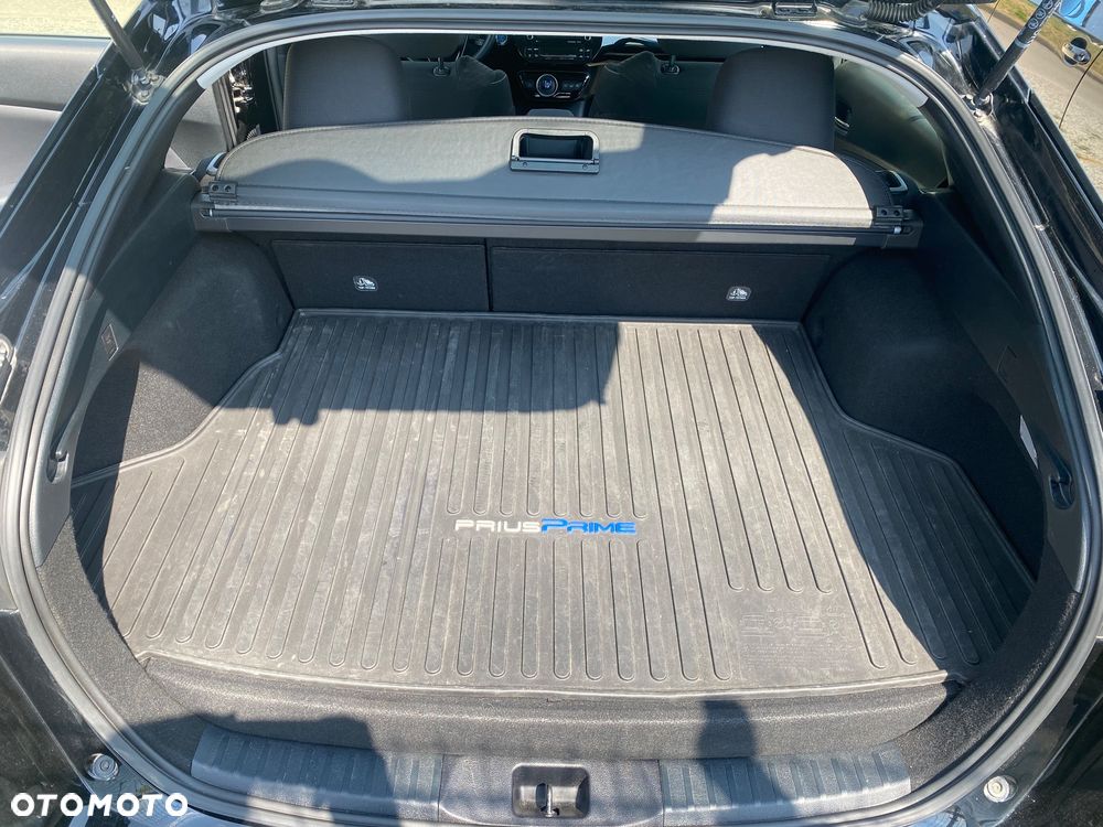 Toyota Prius - 30