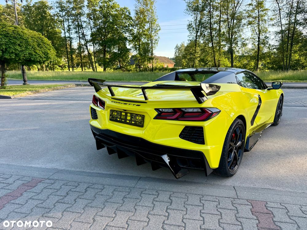 Chevrolet Corvette - 23