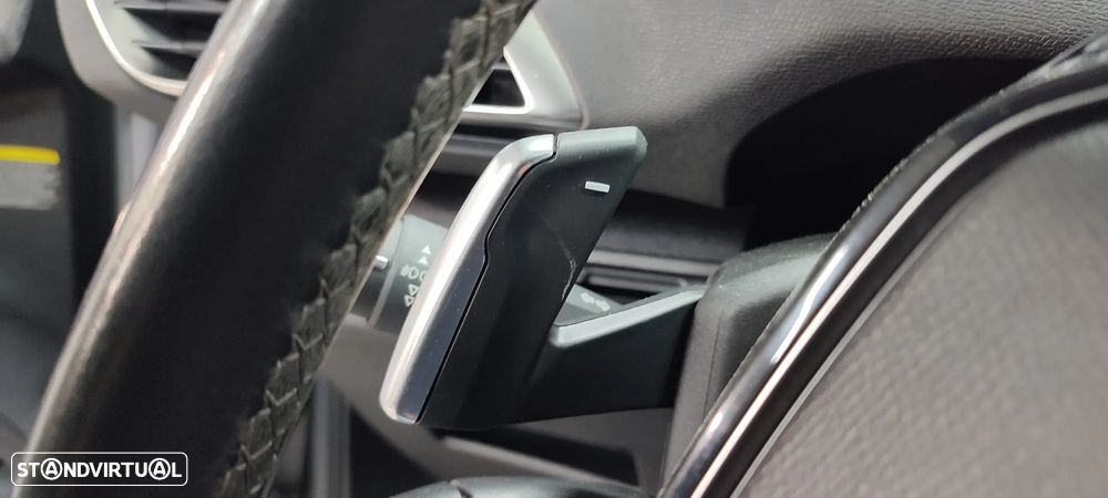 Peugeot 3008 1.2 PureTech Allure EAT8 - 38