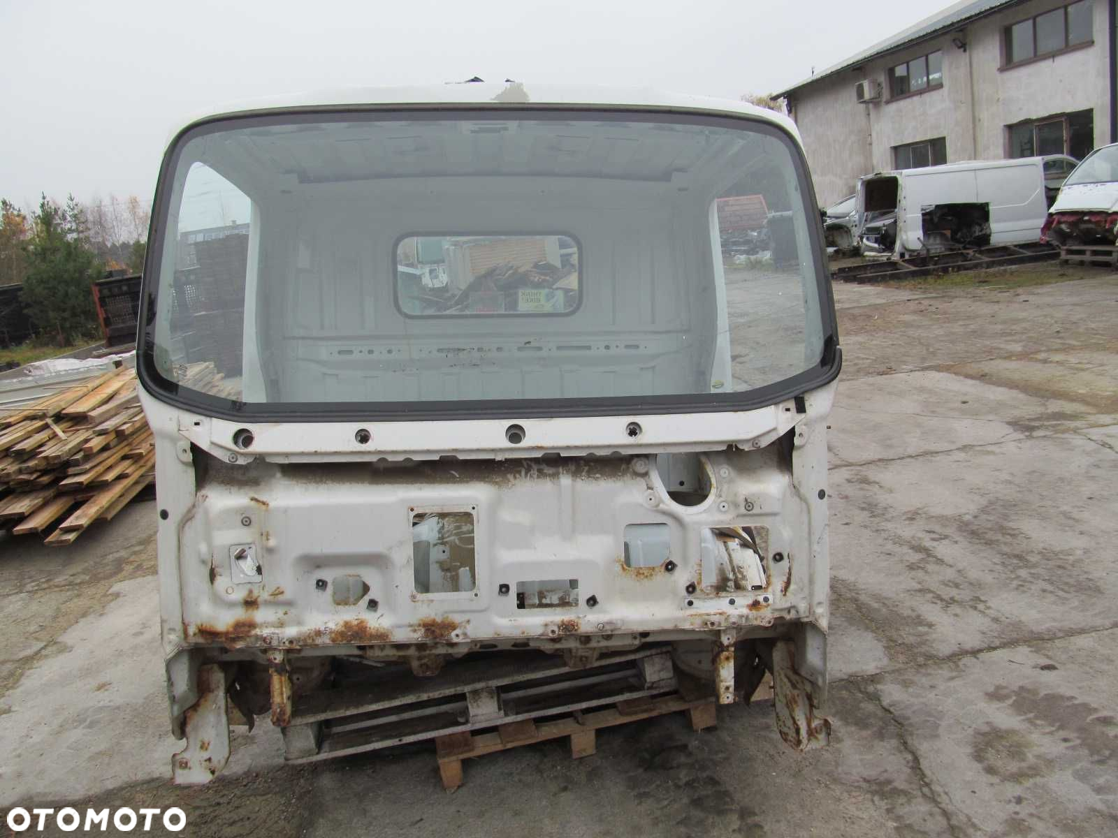 ISUZU N35 N75 NPR NQR GRAFTER 7-18 KABINA KAROSERJA WASKA DACH CWIARTKA 11R - 2