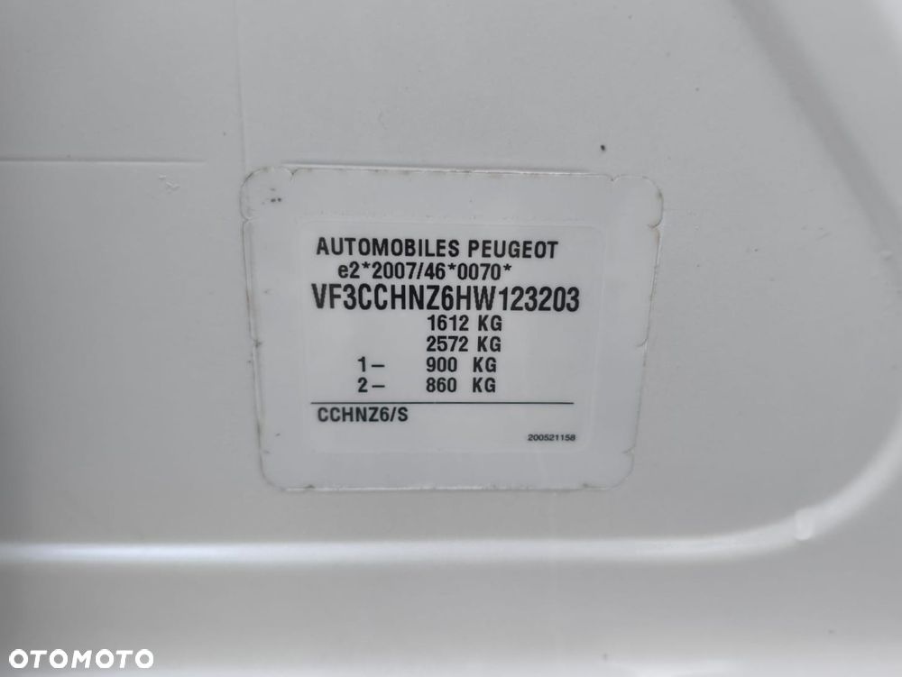 Peugeot 208 - 34